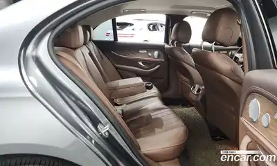 Mercedes-Benz E-Class 2018 2.0 Автомат в Москве № 162003, миниатюра 5