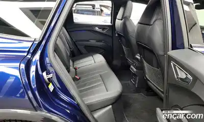 Audi Q4 e-tron 2023 0.2 Автомат в Москве № 162582, миниатюра 2