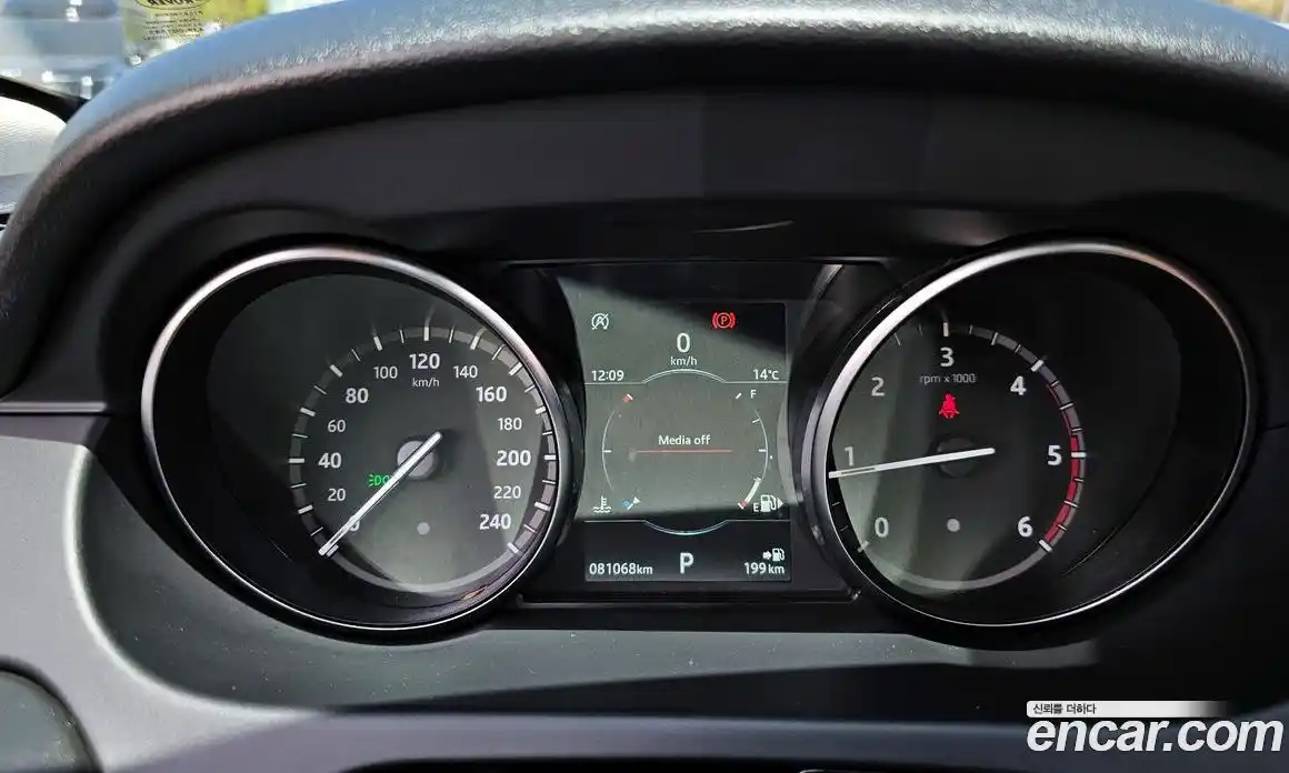 Land Rover Discovery Sport 2019 2.0 Автомат в Москве № 166302, фото 6