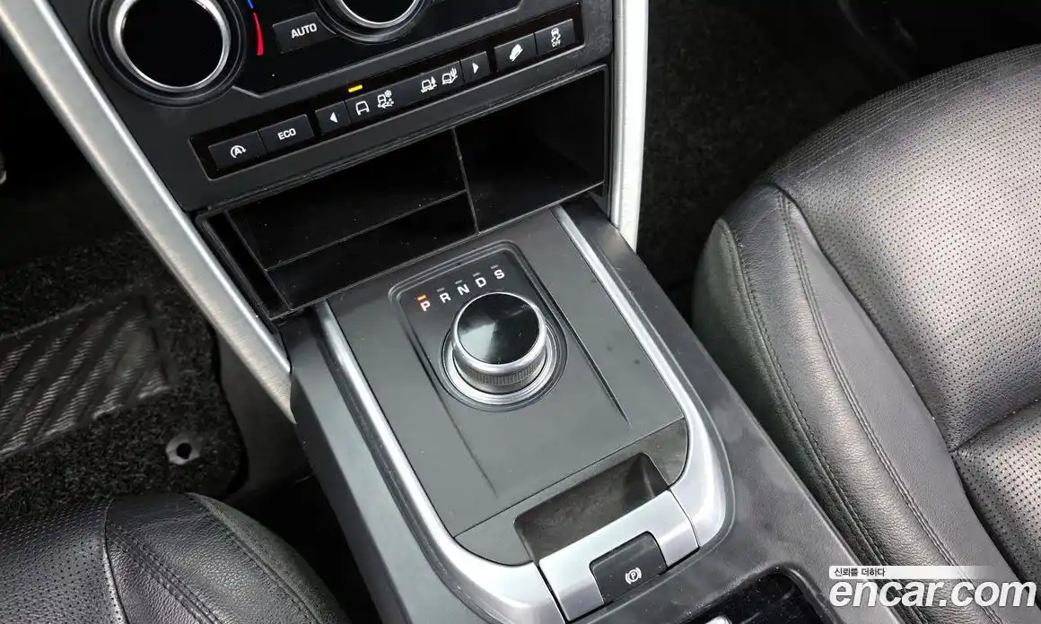 Land Rover Discovery Sport 2017 2.0 Автомат в Москве № 166669, фото 19