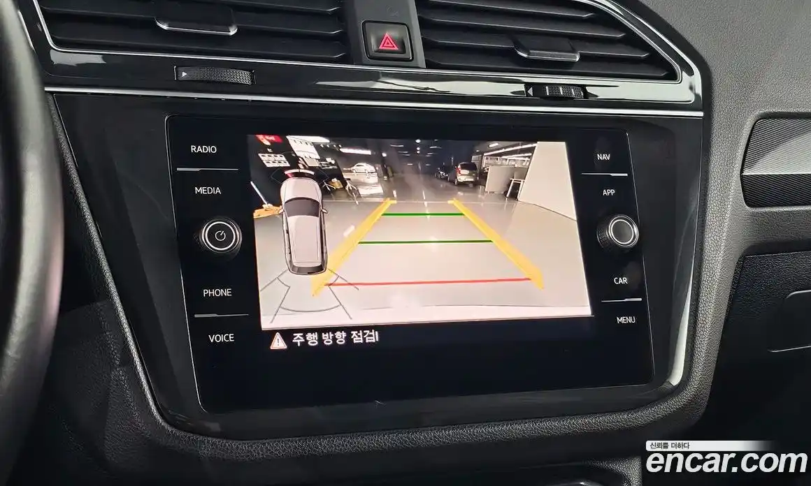 Volkswagen Tiguan 2020 2.0 Автомат в Москве № 168915, фото 12