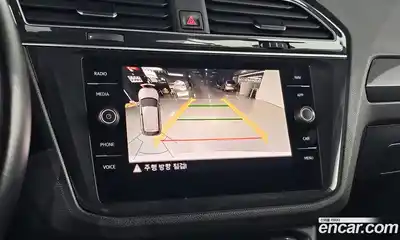 Volkswagen Tiguan 2020 2.0 Автомат в Москве № 168915, миниатюра 12