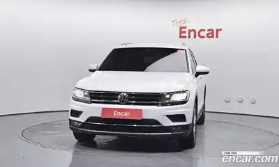 Volkswagen Tiguan 2020 2.0 Автомат в Москве № 168915, миниатюра 6