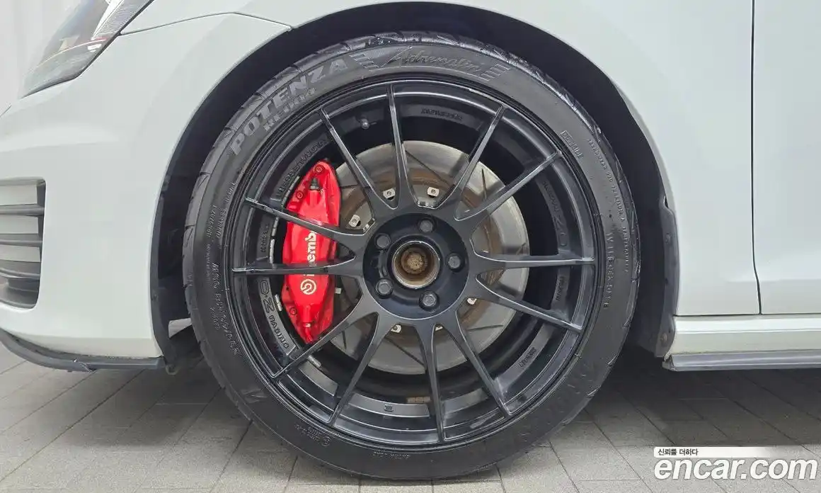 Volkswagen Golf 2016 2.0 Автомат в Москве № 169117, фото 18