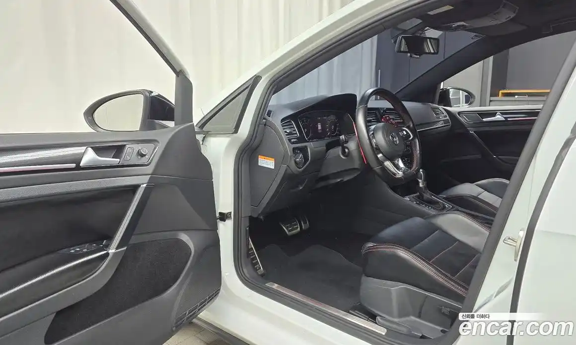 Volkswagen Golf 2016 2.0 Автомат в Москве № 169117, фото 5