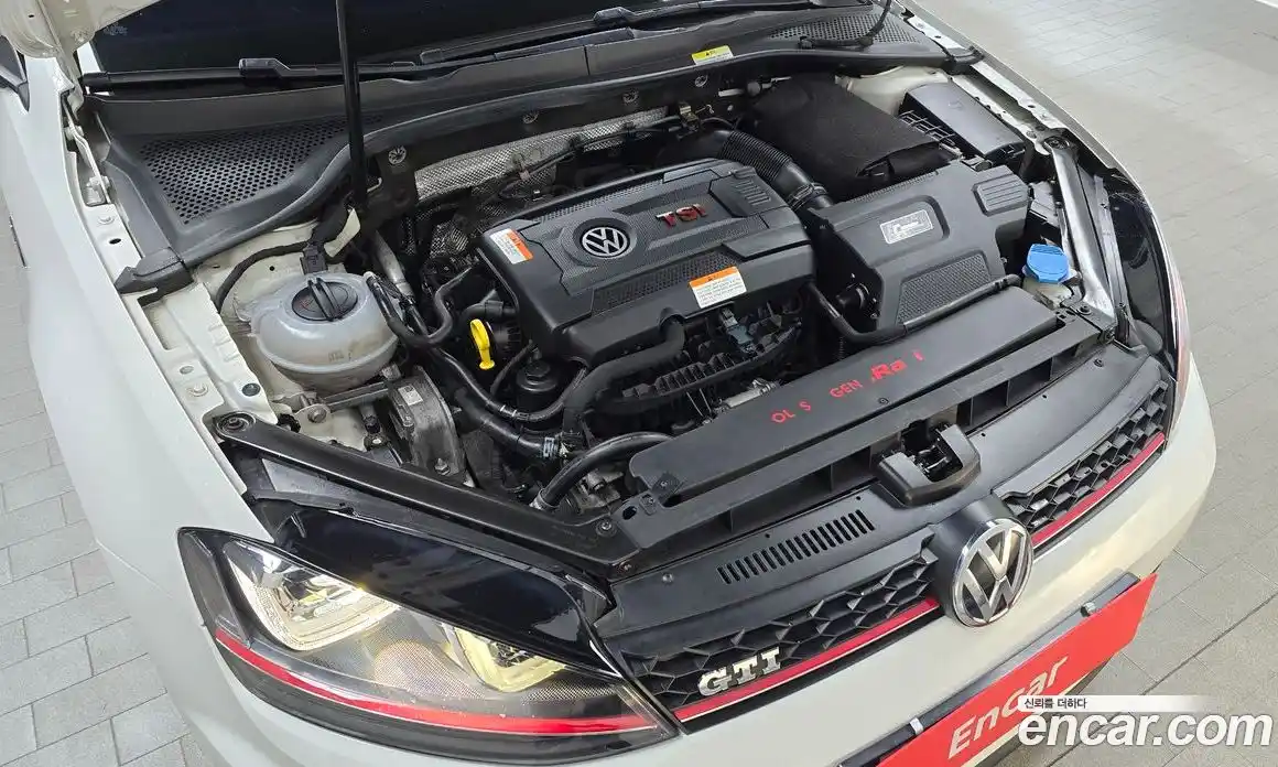 Volkswagen Golf 2016 2.0 Автомат в Москве № 169117, фото 9