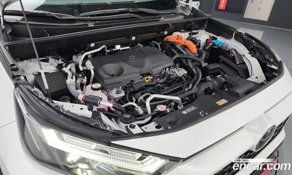 Toyota RAV4 2025 2.5 Автомат в Москве № 170113, фото 14