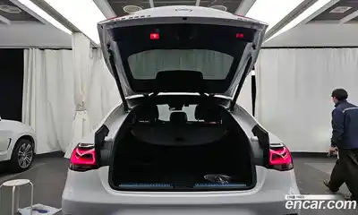 Mercedes-Benz GLC-Class 2023 1.9 Автомат в Москве № 175609, миниатюра 10