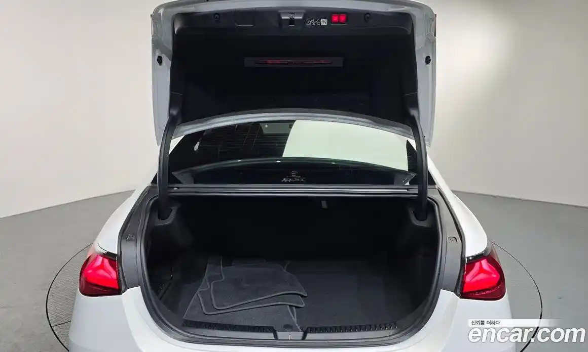 Mercedes-Benz E-Class 2024 3.0 Автомат в Москве № 177323, фото 13