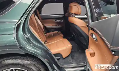 Genesis GV70 2023 2.5 Автомат в Москве № 17942, миниатюра 2