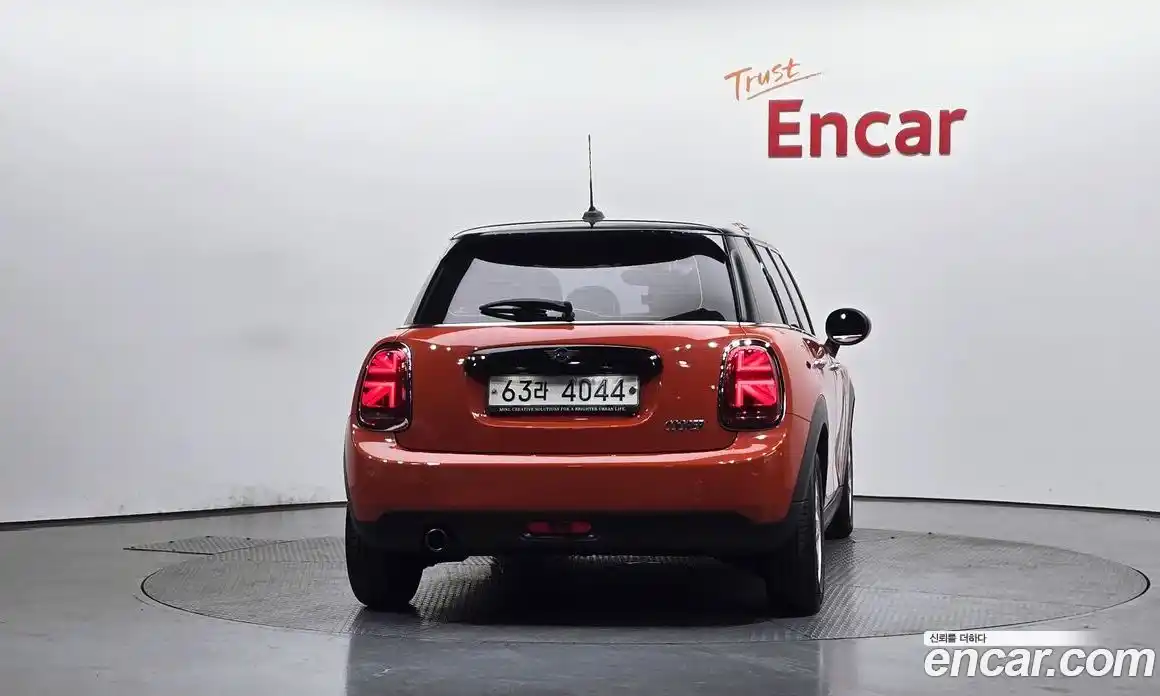 Mini Cooper 2019 1.5 Автомат в Москве № 183424, фото 20