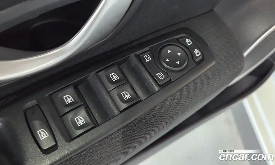 Renault SM3 2015 1.6 Автомат в Москве № 186136, фото 13