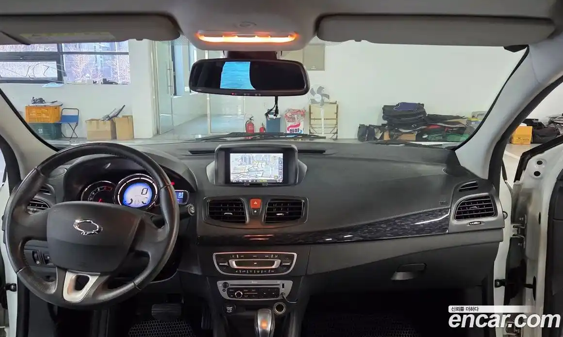 Renault SM3 2015 1.6 Автомат в Москве № 186136, фото 14