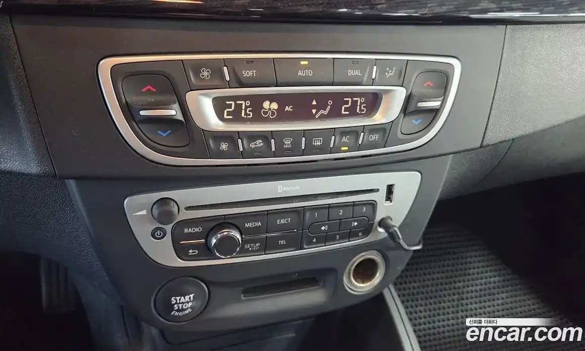 Renault SM3 2015 1.6 Автомат в Москве № 186136, фото 16