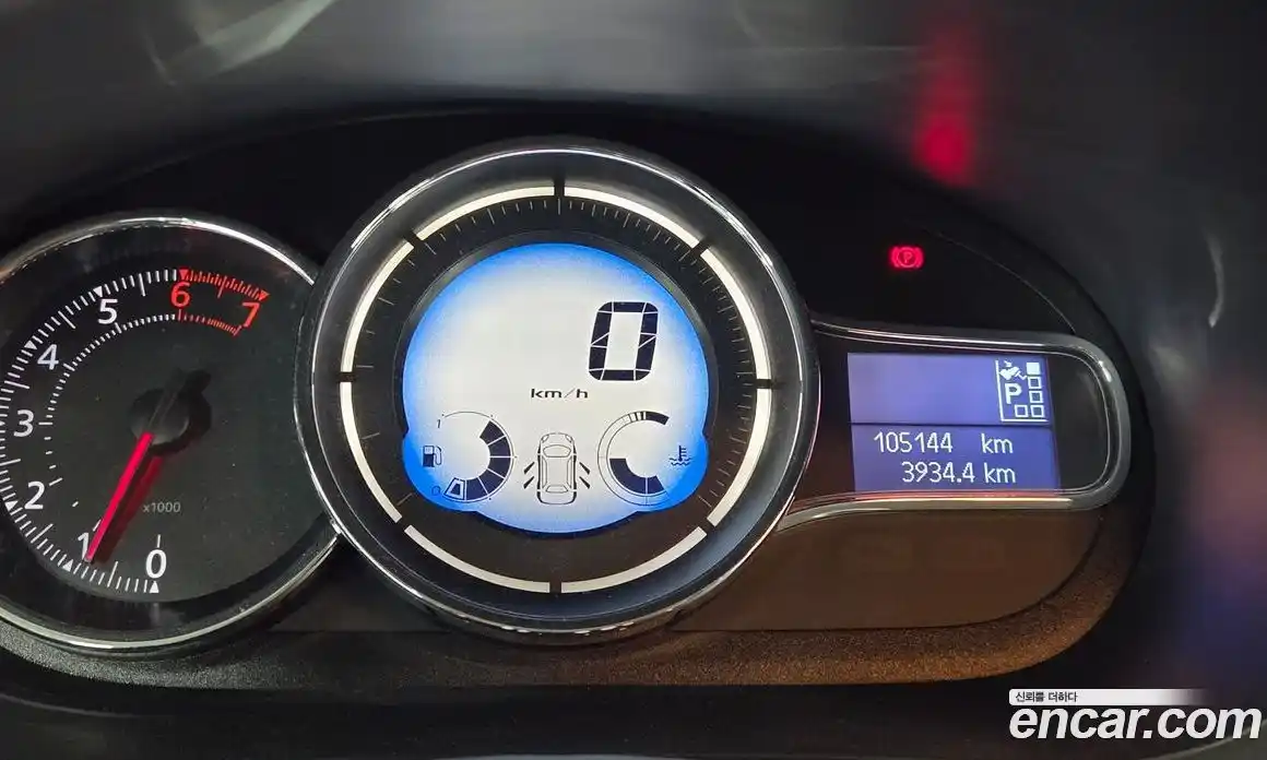 Renault SM3 2015 1.6 Автомат в Москве № 186136, фото 10