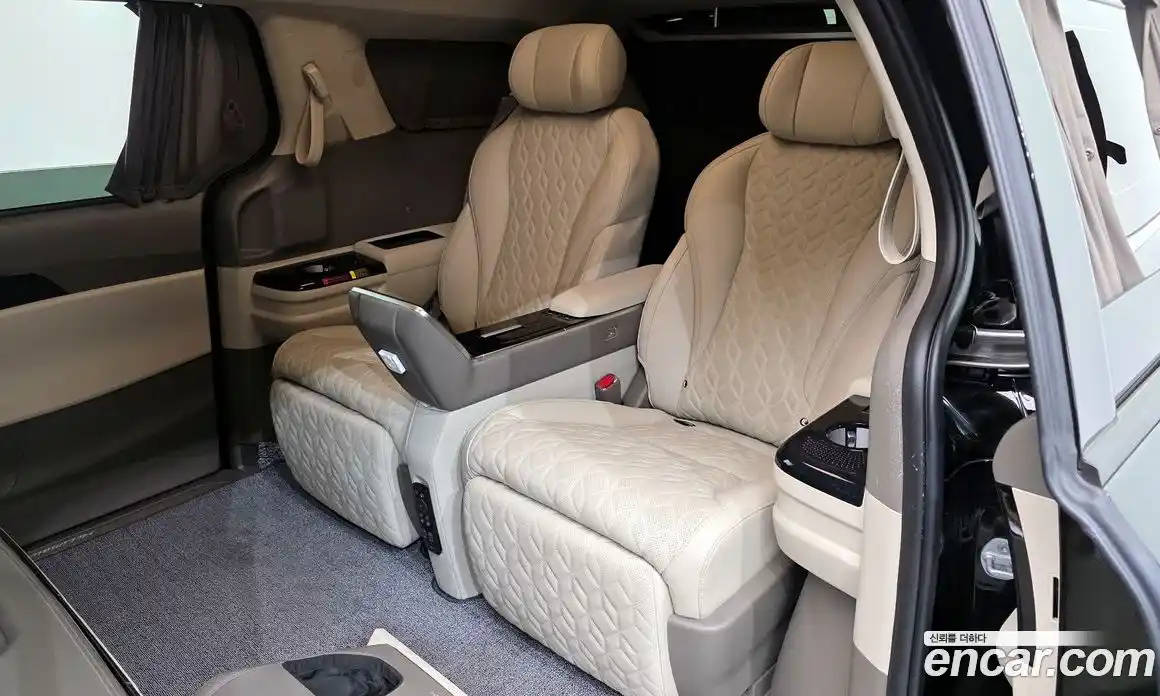 Kia Canival 2024 3.5 Автомат в Москве № 18655, фото 13