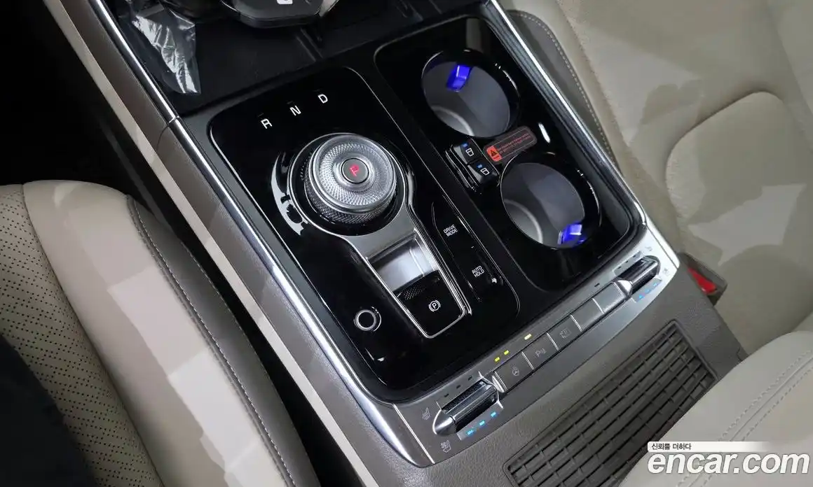 Kia Canival 2024 3.5 Автомат в Москве № 18655, фото 20