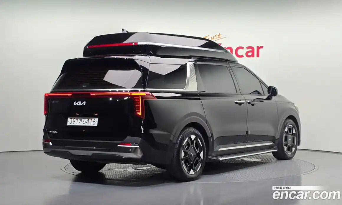 Kia Canival 2024 3.5 Автомат в Москве № 18655, фото 3