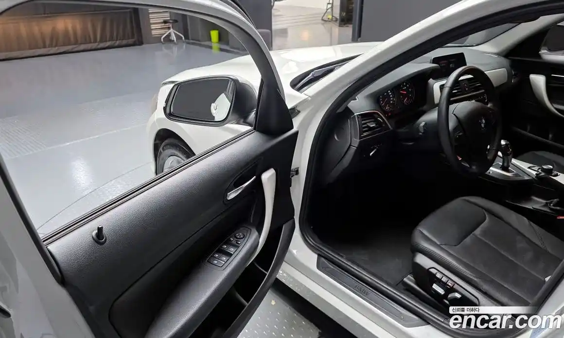 BMW 1-Series 2019 2.0 Автомат в Москве № 192417, фото 11