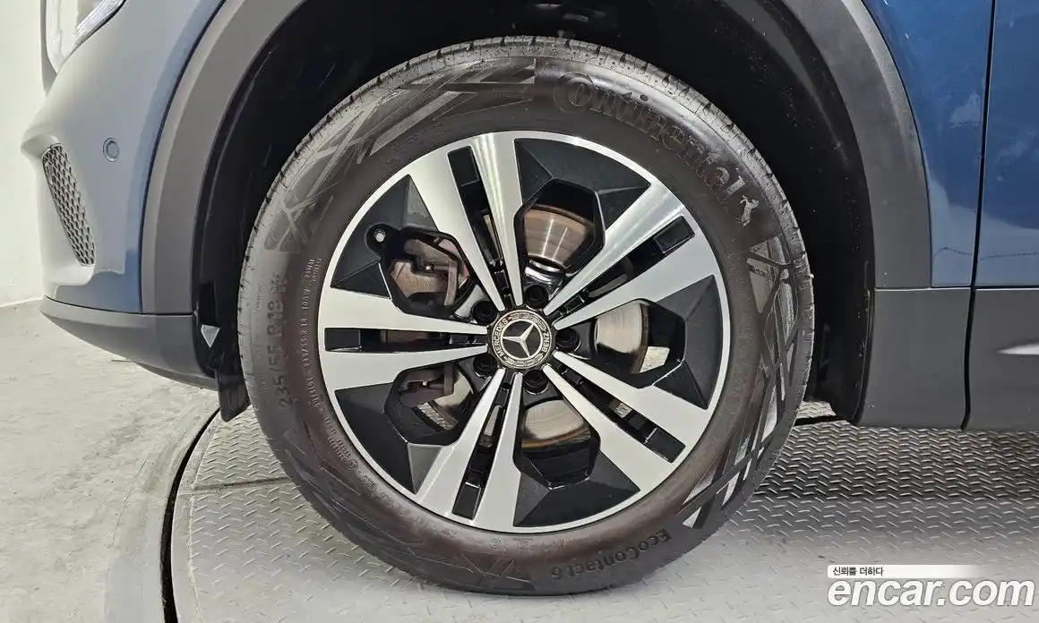 Mercedes-Benz GLB-Class 2023 1.9 Автомат в Москве № 194246, фото 20