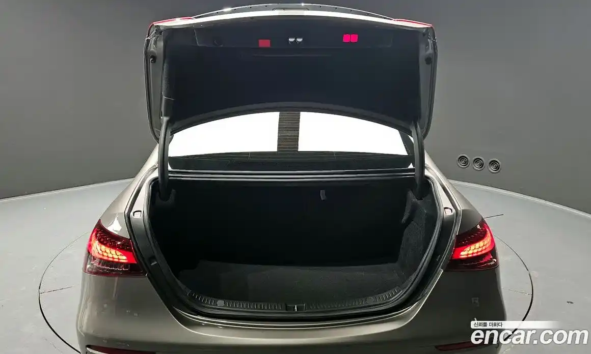 Mercedes-Benz E-Class 2021 1.9 Автомат в Москве № 195203, фото 20