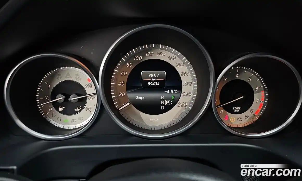 Mercedes-Benz E-Class 2015 3.5 Автомат в Москве № 195432, фото 19