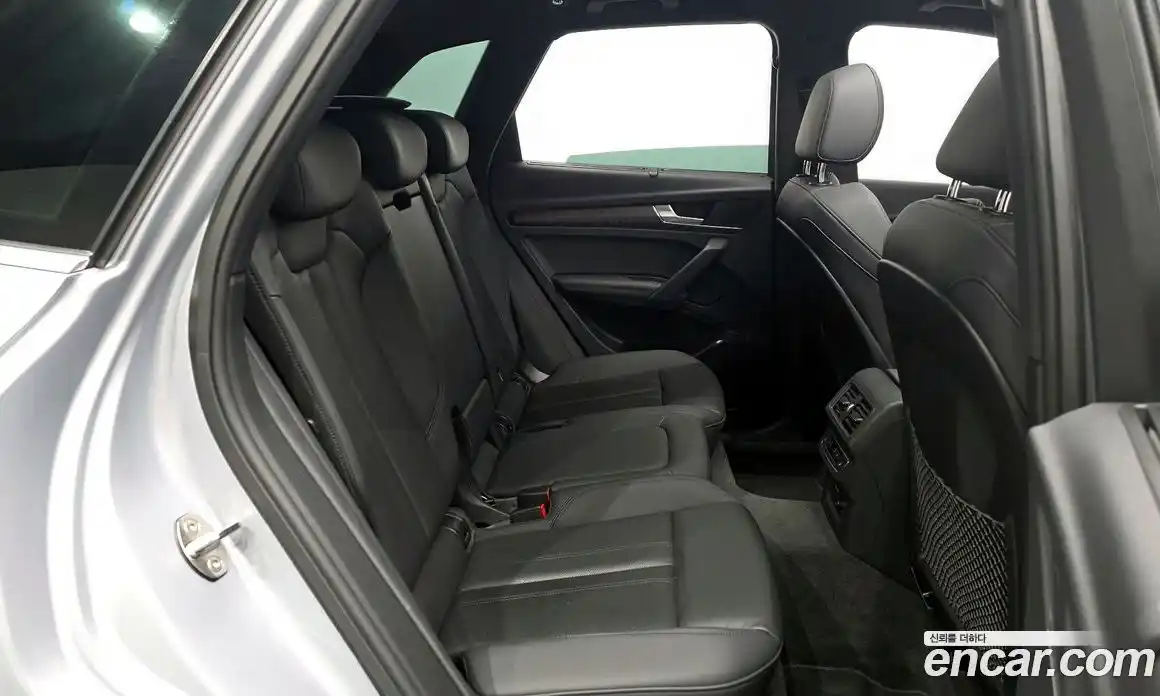 Audi Q5 2023 2.0 Автомат в Москве № 196005, фото 12