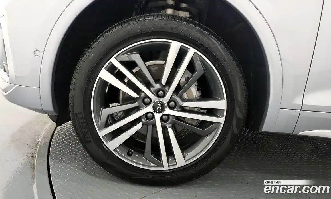 Audi Q5 2023 2.0 Автомат в Москве № 196005, фото 15