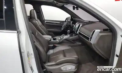 Porsche Cayenne, 2016