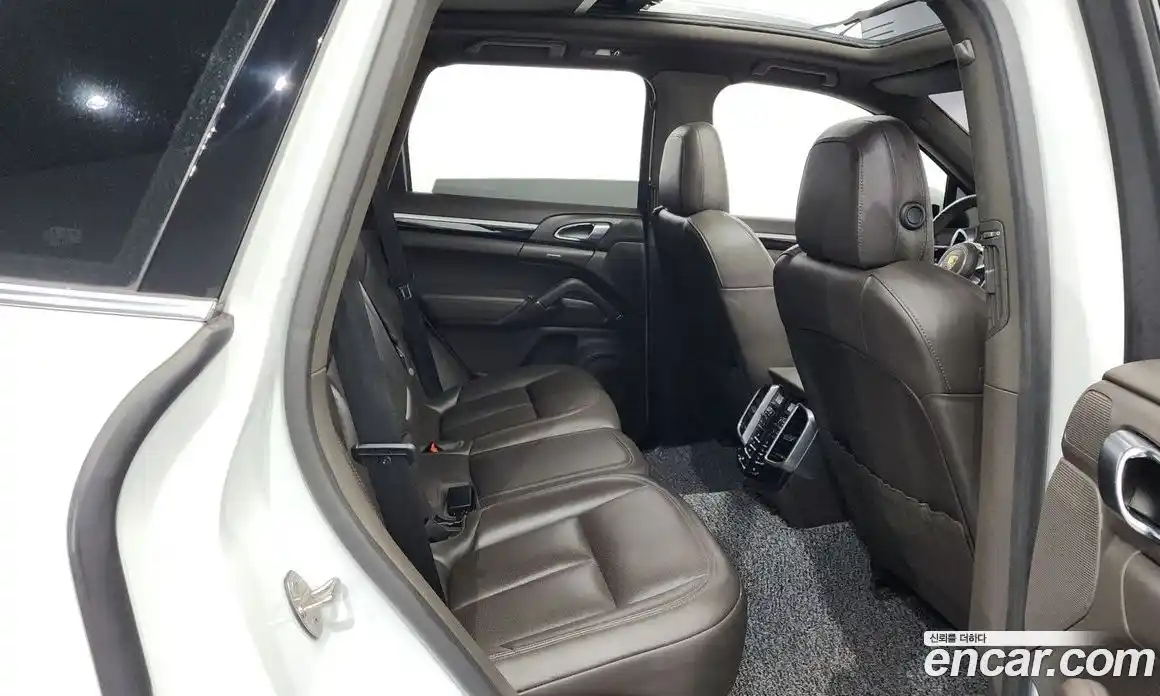 Porsche Cayenne 2016 3.0 Автомат в Москве № 197642, фото 16