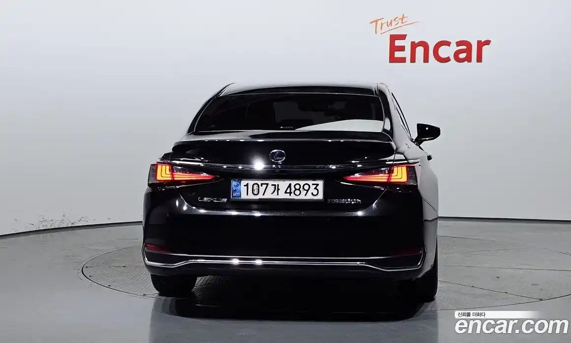 Lexus ES 2020 2.5 Автомат в Москве № 198793, фото 13