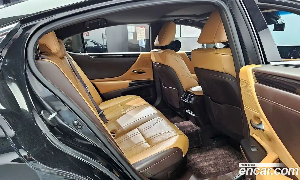 Lexus ES 2020 2.5 Автомат в Москве № 198793, фото 14