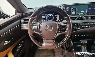 Lexus ES 2020 2.5 Автомат в Москве № 198793, миниатюра 6