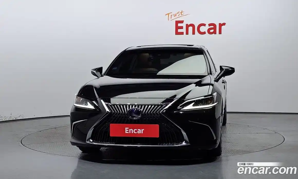 Lexus ES 2020 2.5 Автомат в Москве № 198793, фото 8