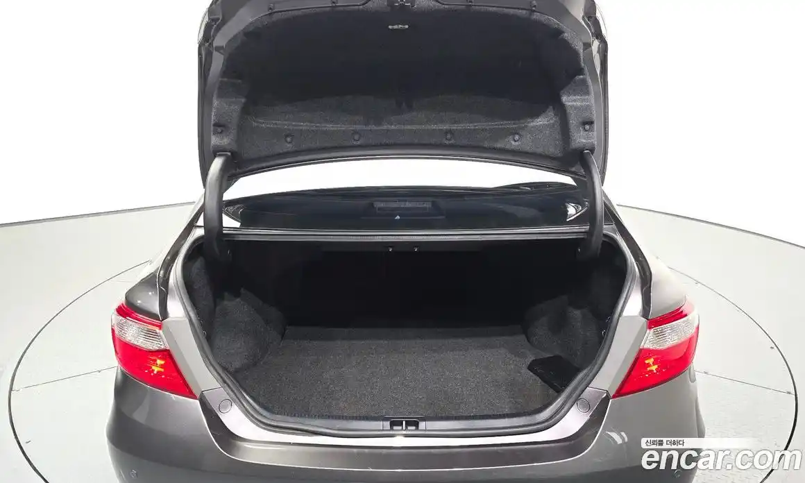 Toyota Camry 2017 2.5 Автомат в Москве № 199680, фото 6