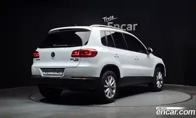 Volkswagen Tiguan 2014 2.0 Автомат в Москве № 205740, миниатюра 11