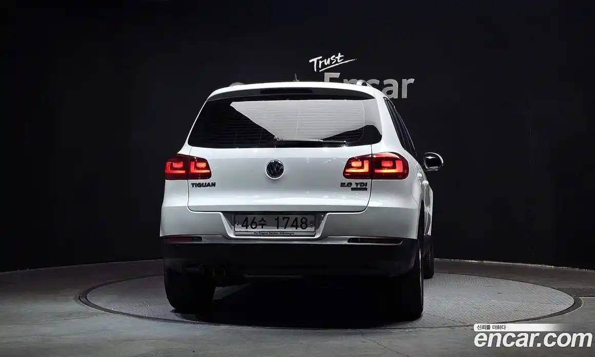 Volkswagen Tiguan 2014 2.0 Автомат в Москве № 205740, фото 12