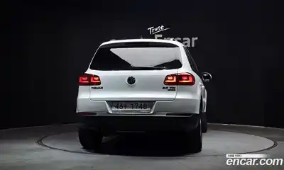 Volkswagen Tiguan 2014 2.0 Автомат в Москве № 205740, миниатюра 12