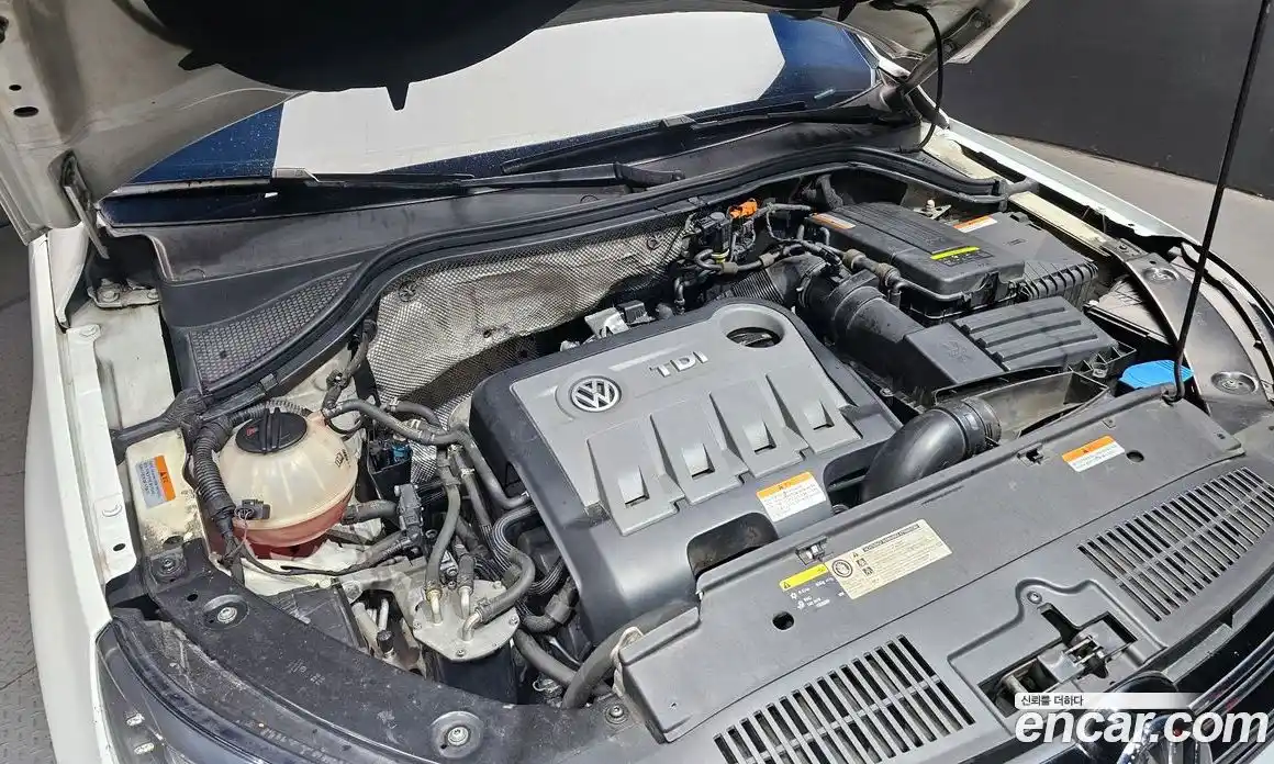 Volkswagen Tiguan 2014 2.0 Автомат в Москве № 205740, фото 14