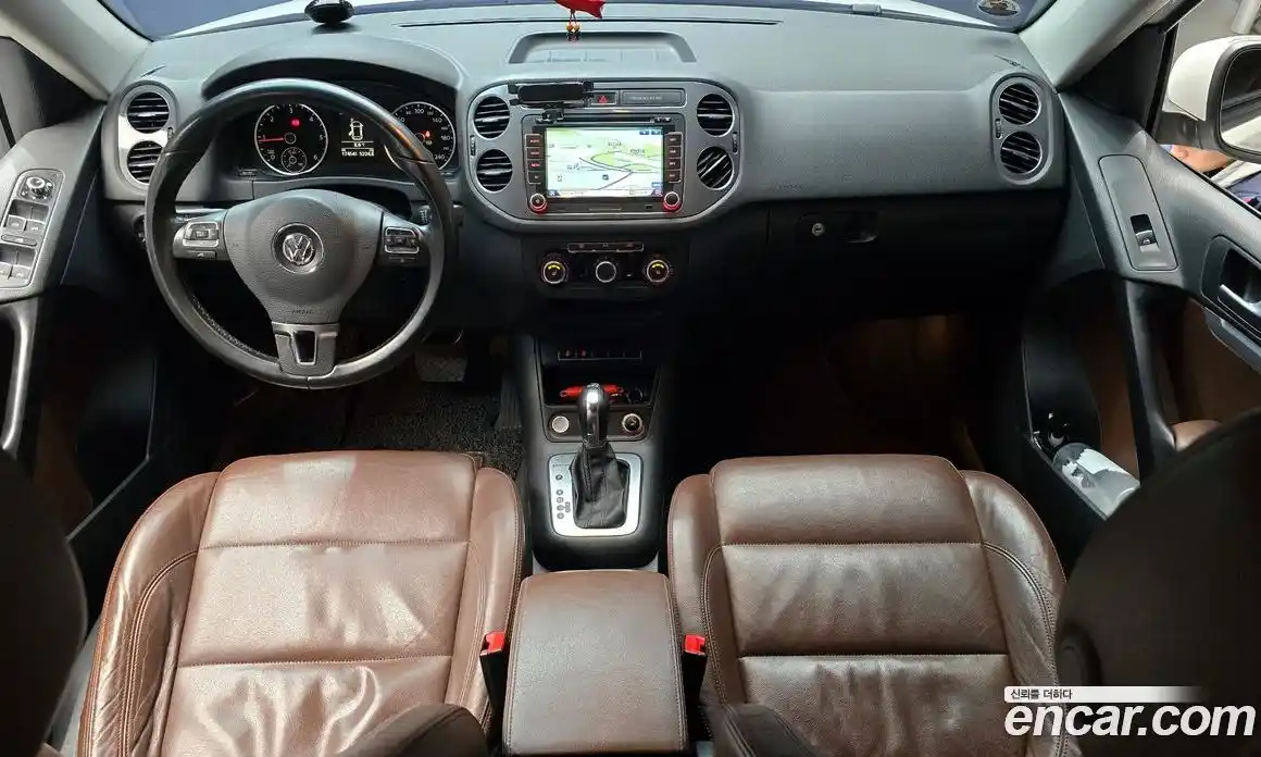 Volkswagen Tiguan 2014 2.0 Автомат в Москве № 205740, фото 15