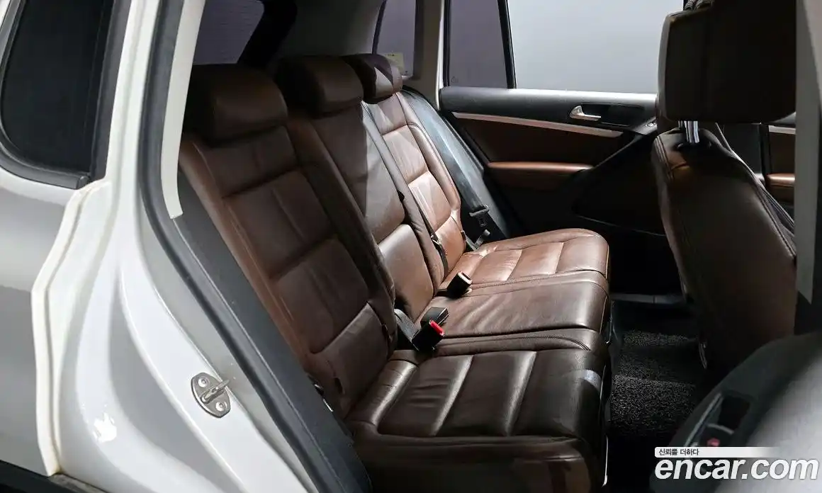 Volkswagen Tiguan 2014 2.0 Автомат в Москве № 205740, фото 20