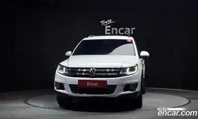 Volkswagen Tiguan 2014 2.0 Автомат в Москве № 205740, миниатюра 9