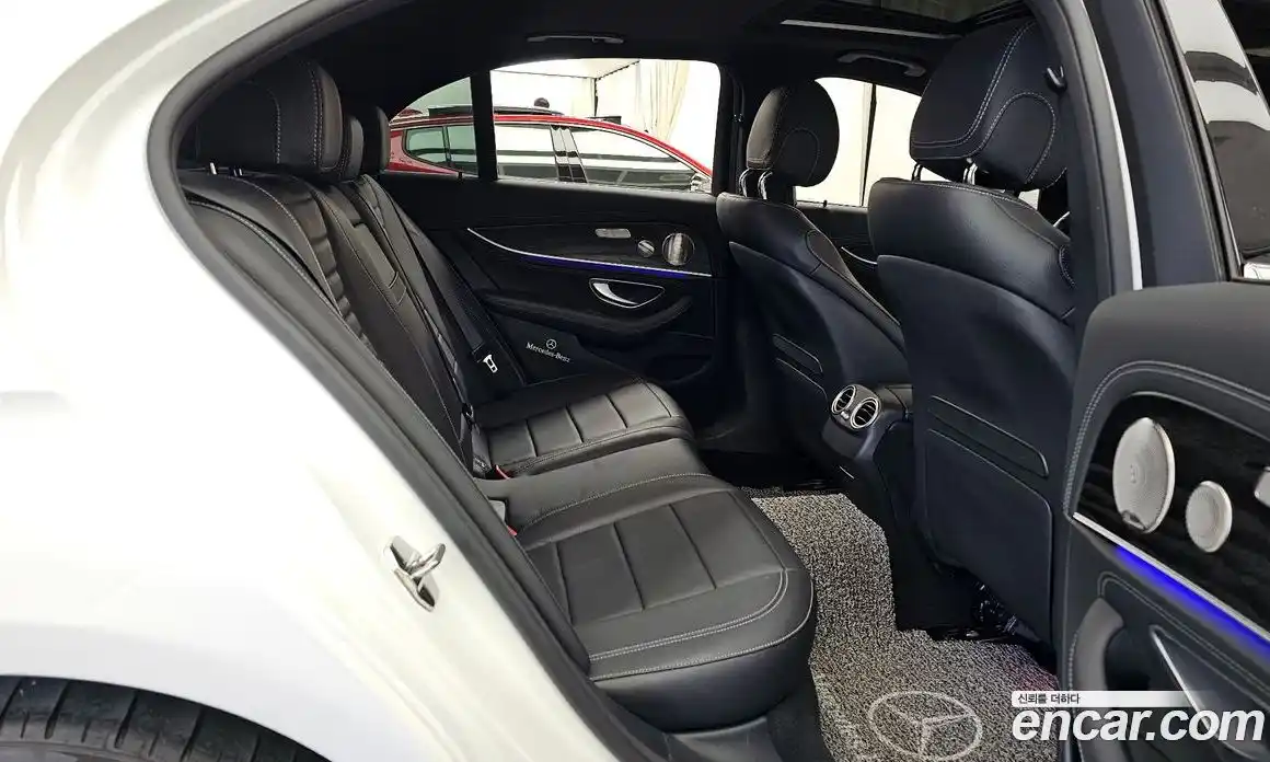 Mercedes-Benz E-Class 2022 1.9 Автомат в Москве № 206347, фото 3