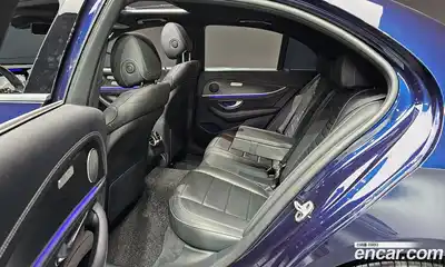 Mercedes-Benz E-Class 2021 1.9 Автомат в Москве № 206400, миниатюра 3