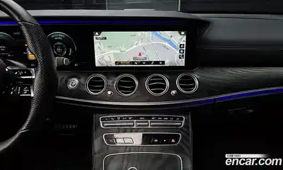 Mercedes-Benz E-Class 2021 1.9 Автомат в Москве № 206400, миниатюра 6