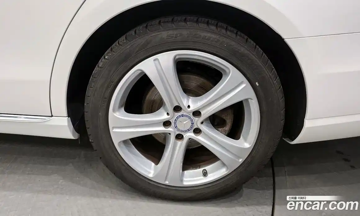 Mercedes-Benz E-Class 2017 1.9 Автомат в Москве № 209247, фото 14