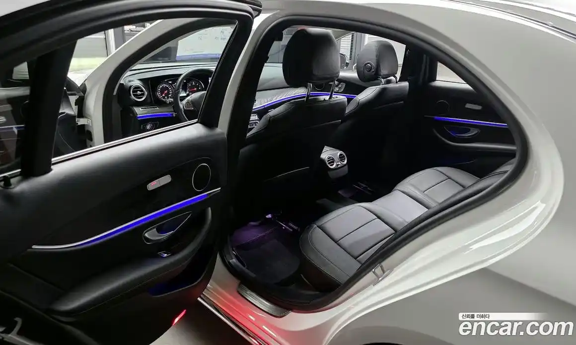 Mercedes-Benz E-Class 2017 1.9 Автомат в Москве № 209247, фото 18