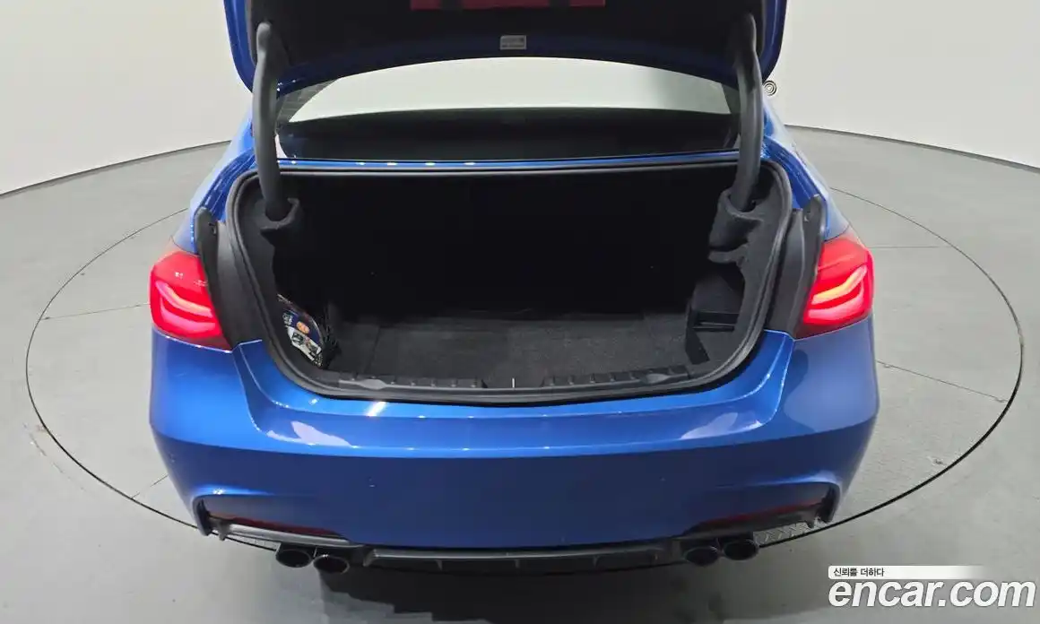 BMW 3-Series 2018 2.0 Автомат в Москве № 211784, фото 16