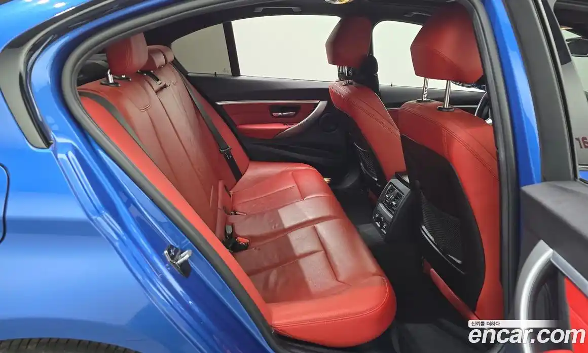 BMW 3-Series 2018 2.0 Автомат в Москве № 211784, фото 17