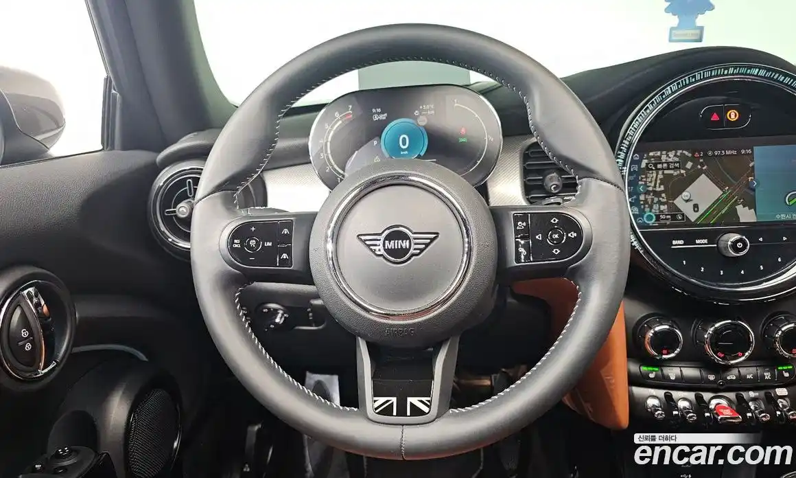 Mini Cooper 2022 1.5 Автомат в Москве № 214112, фото 12